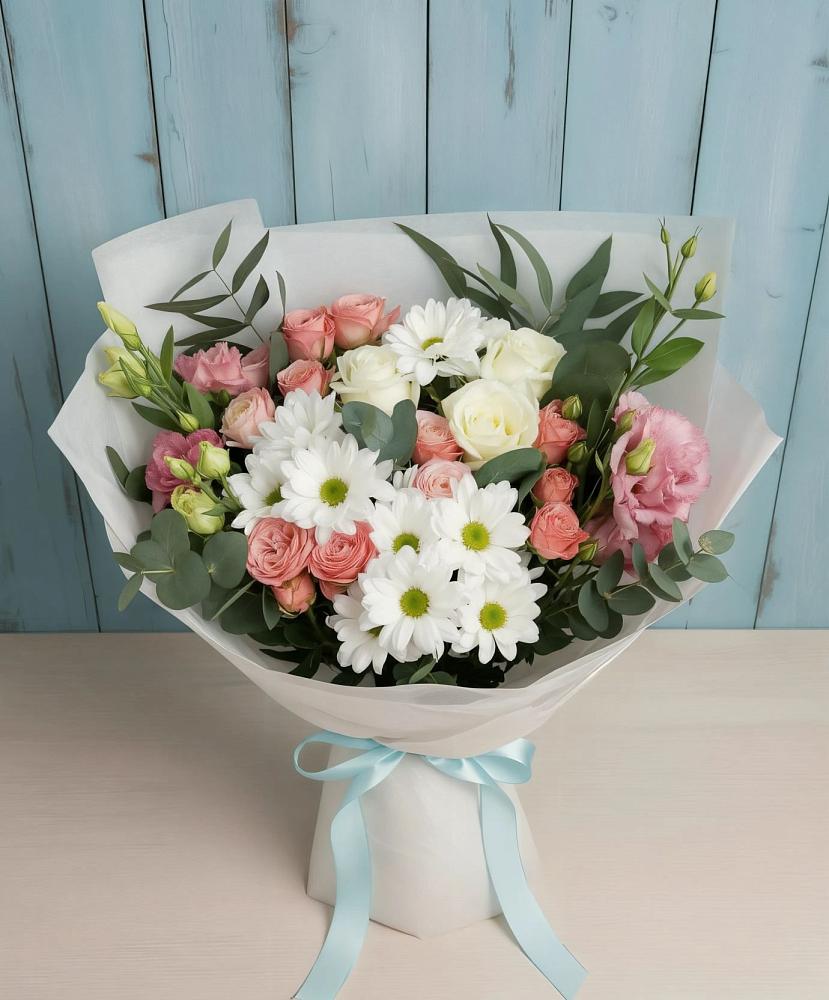 Букет цветов из: Розы, Лизиантусы и Хризантемы в Большом Сорокино