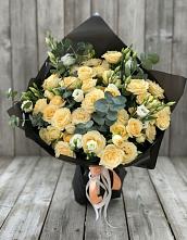 Букет цветов из:  Розы и Лизиантусы в Большом Сорокино