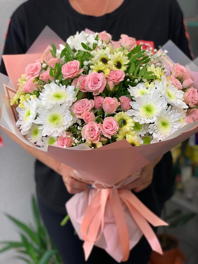 Букет цветов из: Розы и Хризантемы в Большом Сорокино