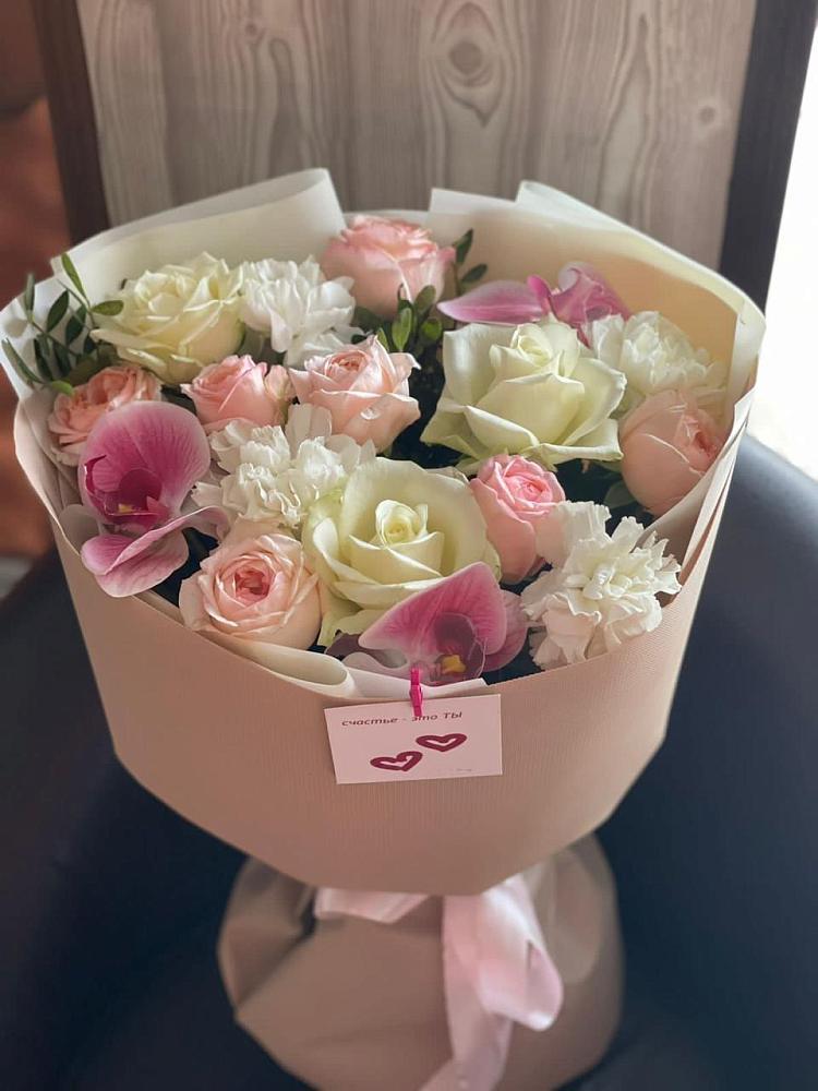 Букет цветов из: Орхидеи, Розы и Гвоздики в Большом Сорокино