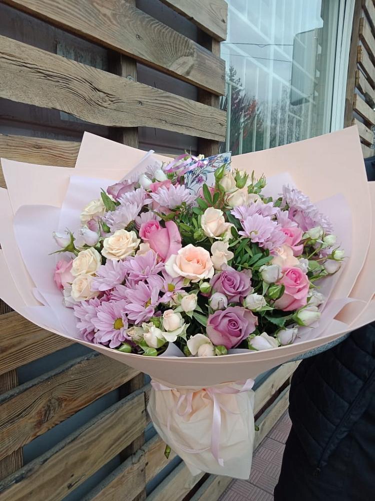 Букет цветов из: Розы и Хризантемы в Большом Сорокино