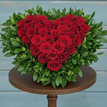 Цветочная композиция из Розы в виде сердца в Большом Сорокино