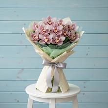 Букет цветов из:  Орхидеи и Розы #REPLACE_PRED# Большом Сорокино