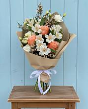 Букет цветов из:  Альстромерии, Лизиантусы, Розы и Хризантемы #REPLACE_PRED# Большом Сорокино