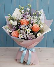 Букет цветов из:  Лизиантусы, Розы, Альстромерии и Гипсофила в Большом Сорокино