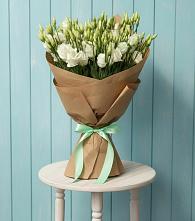 Букет цветов из:  Лизиантусы в Большом Сорокино