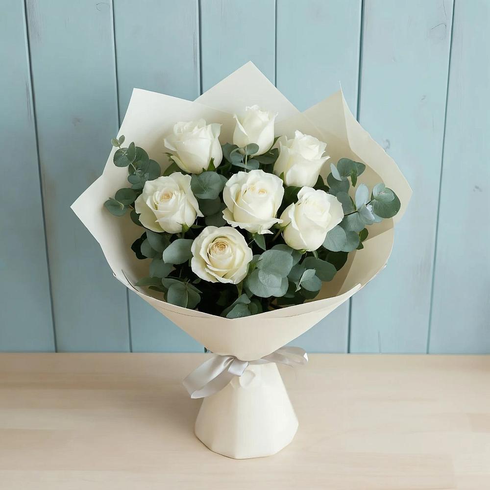 Букет Белые розы в Эвкалипте в Большом Сорокино