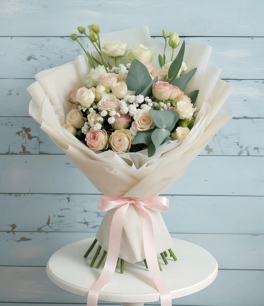 Букет цветов из: Розы и Лизиантусы в Большом Сорокино