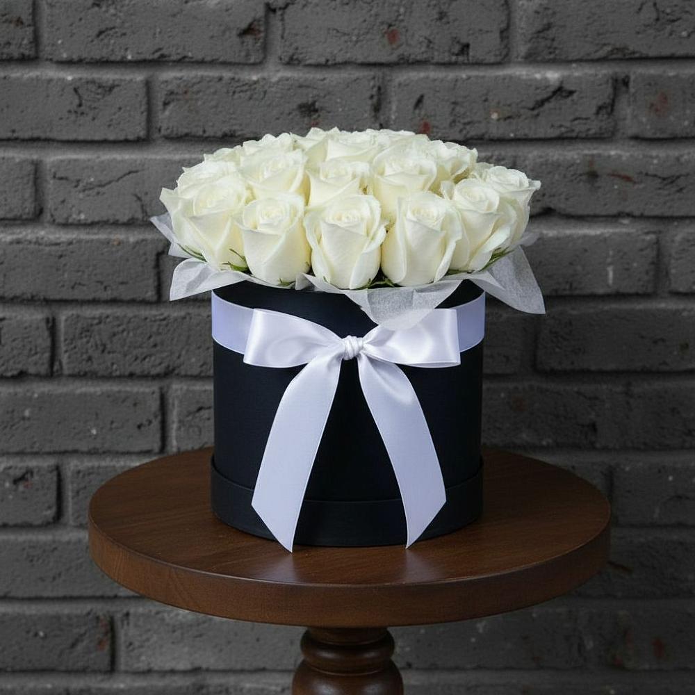 Цветочная композиция из Розы в шляпной коробке в Большом Сорокино